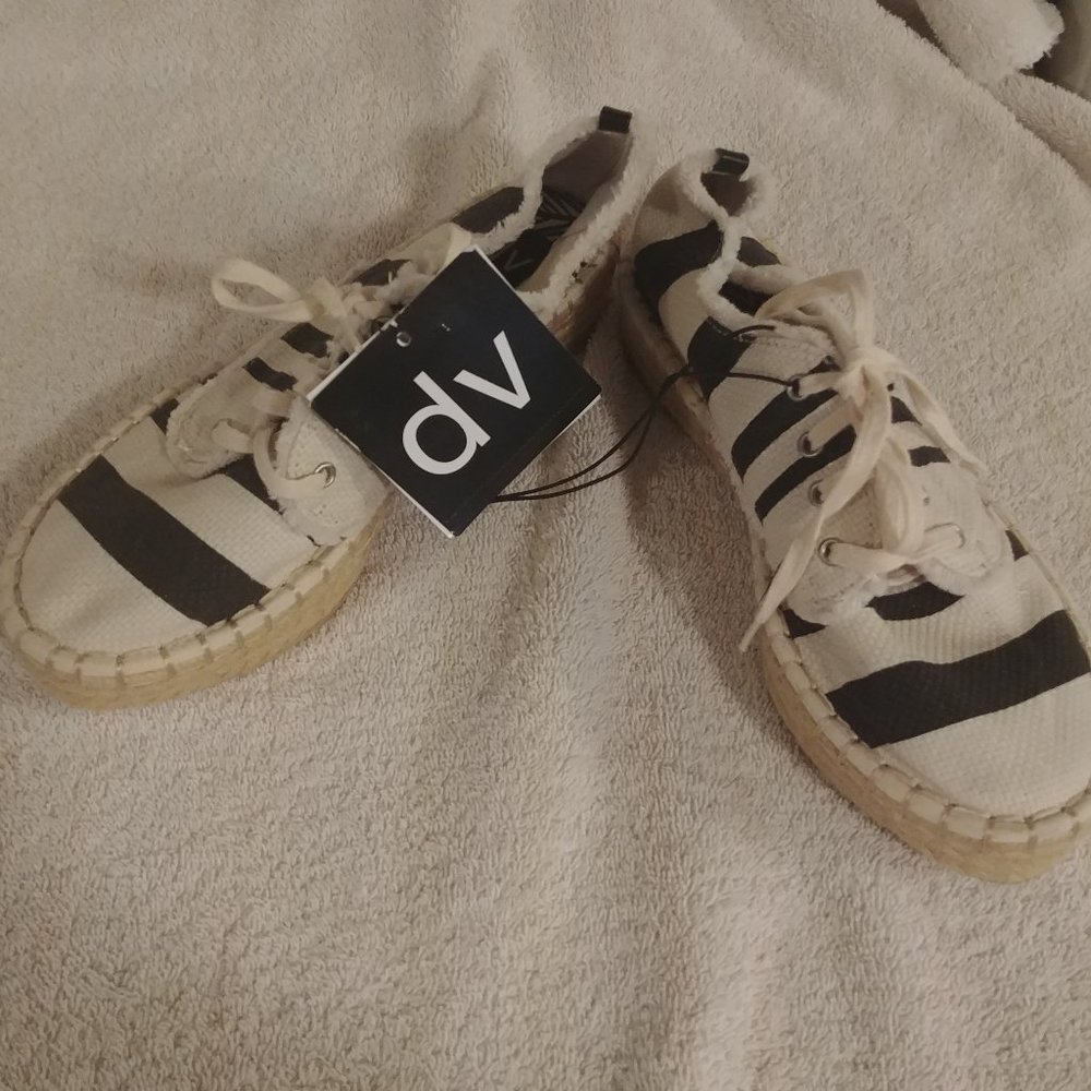 DV by Dolce Vita Women's Roxie Espadrilles Sneaker